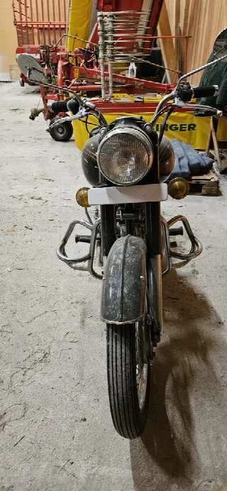 Foto 2 di 8: Royal Enfield Bullet 350 | 1967 | Route 66 Auctions