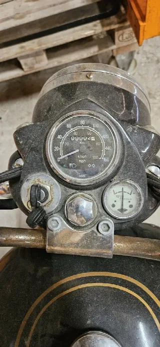 Foto 5 di 8: Royal Enfield Bullet 350 | 1967 | Route 66 Auctions
