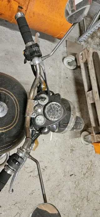 Foto 7 di 8: Royal Enfield Bullet 350 | 1967 | Route 66 Auctions