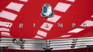 Foto 13 di 40: Triumph TR4 + Overdrive