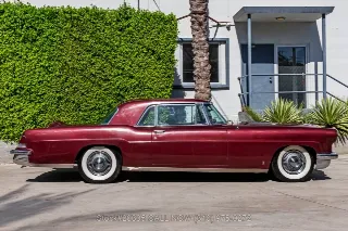 Foto 4 di 24: 1956 Lincoln Continental MK II