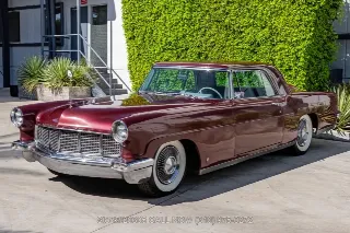 Foto 8 di 24: 1956 Lincoln Continental MK II