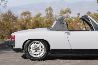 Foto 21 di 24: 1975 Porsche 914 2.0