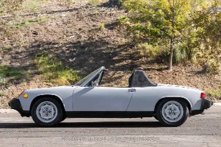 Foto 22 di 24: 1975 Porsche 914 2.0