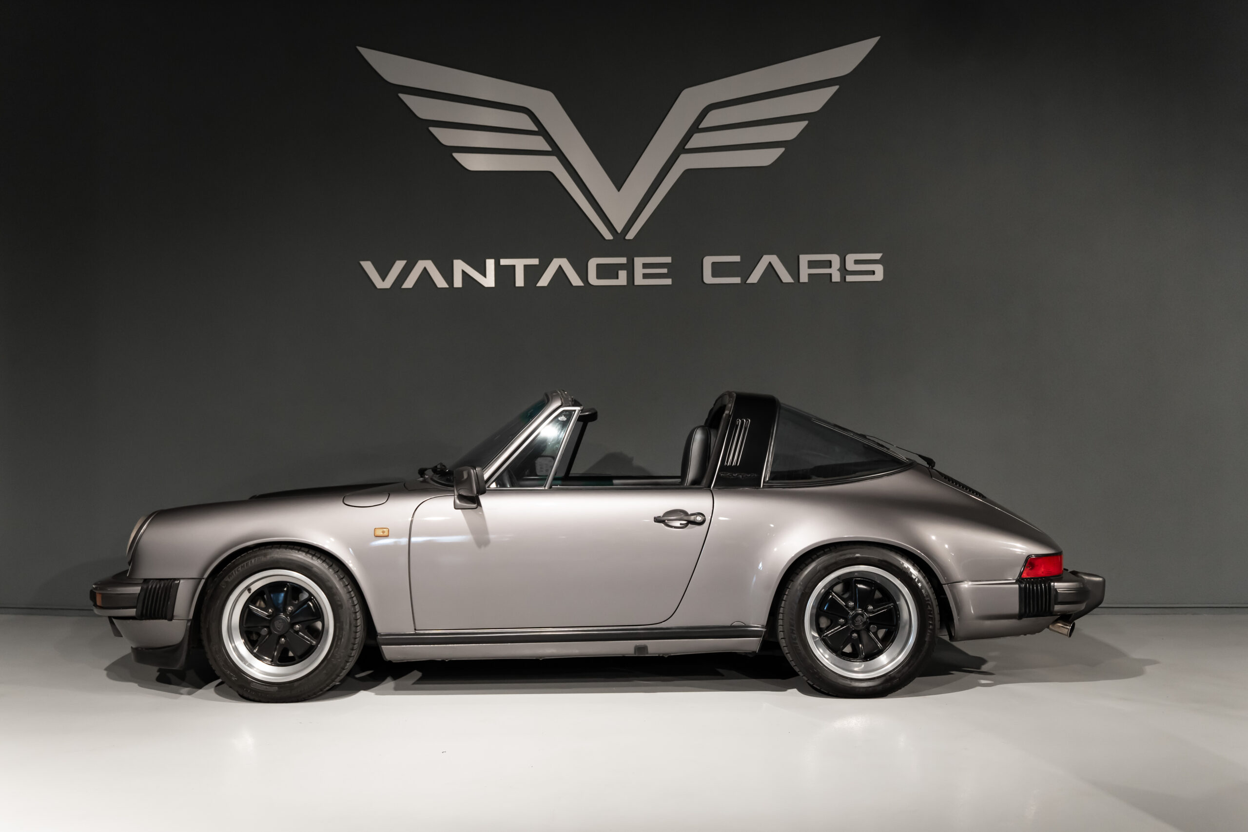 PORSCHE 911 Carrera Targa