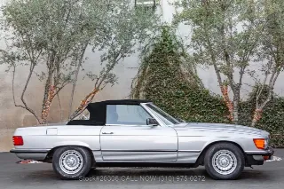 Foto 10 di 24: 1985 Mercedes Benz 280SL