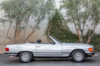 Foto 4 di 24: 1985 Mercedes Benz 280SL