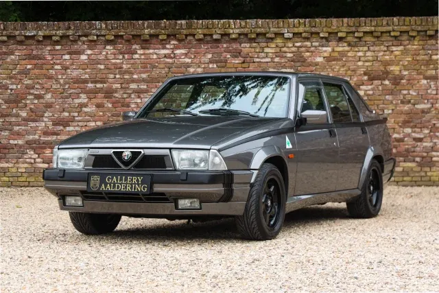 Alfa Romeo 75 3.0 V6 “Restored and rebuilt”