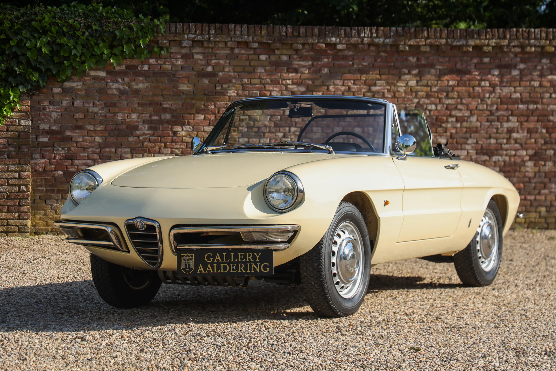 Alfa Romeo Spider Duetto 1600