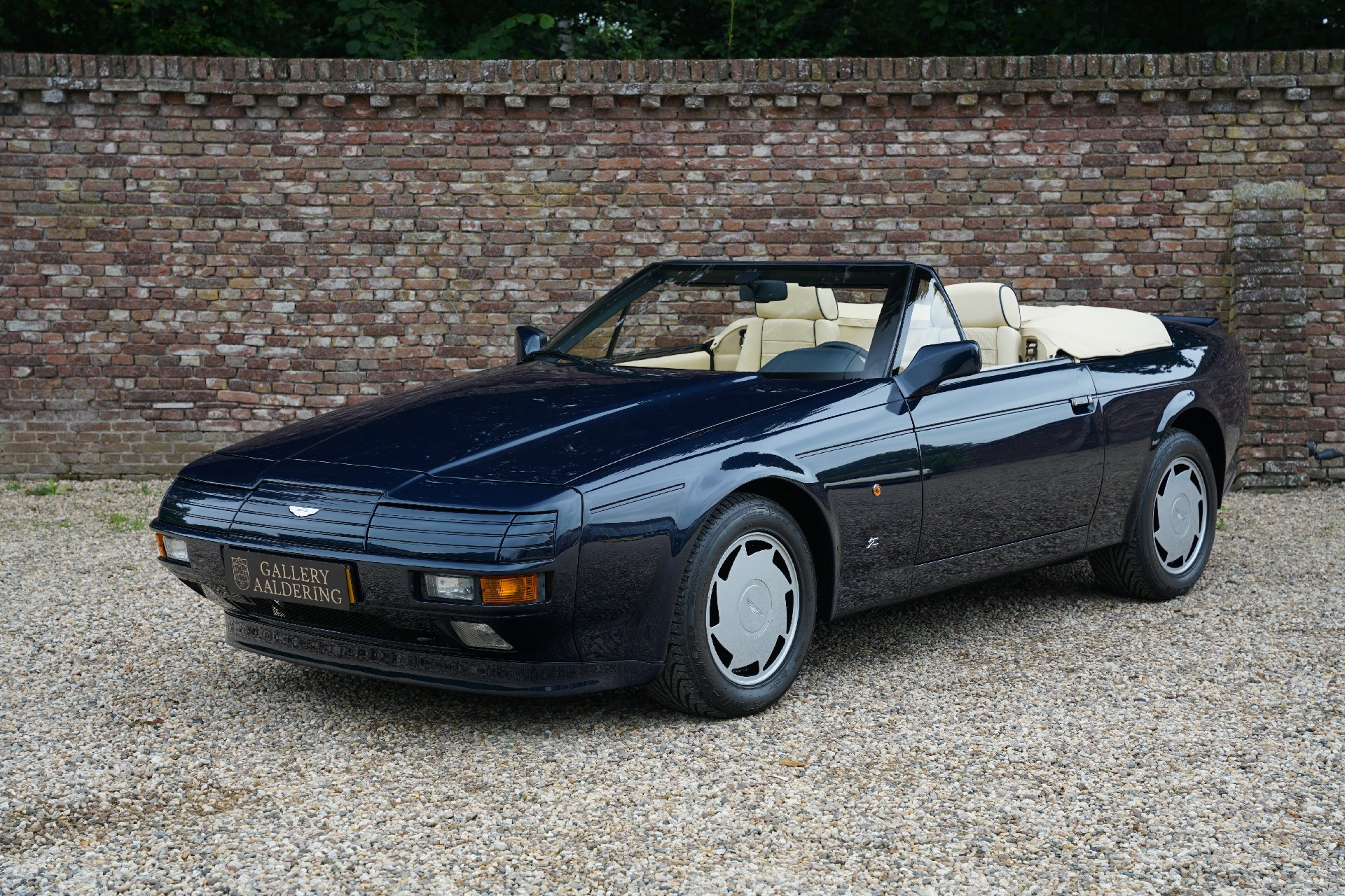 Aston Martin V8 Zagato Volante “379 kms since new”