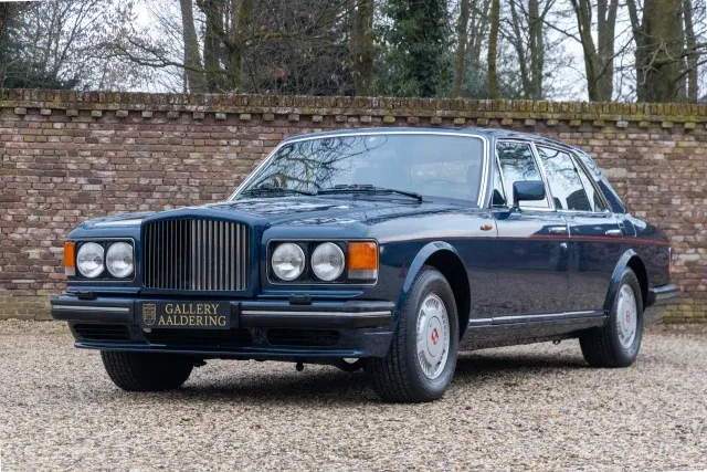 Bentley Turbo R Saloon “Service at Jack Barclay”