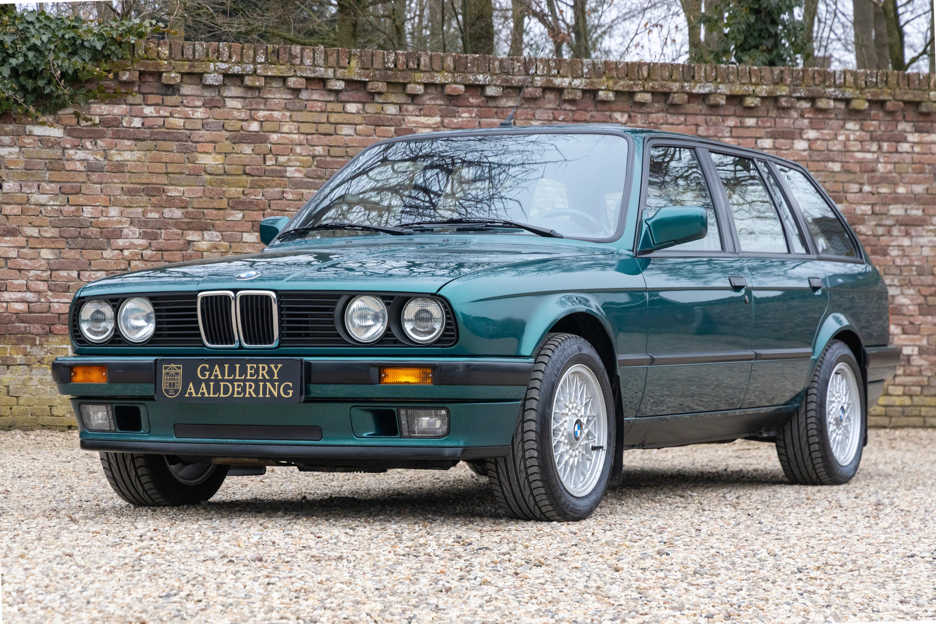 BMW 316i Touring “Design Edition” with 47.000 kms