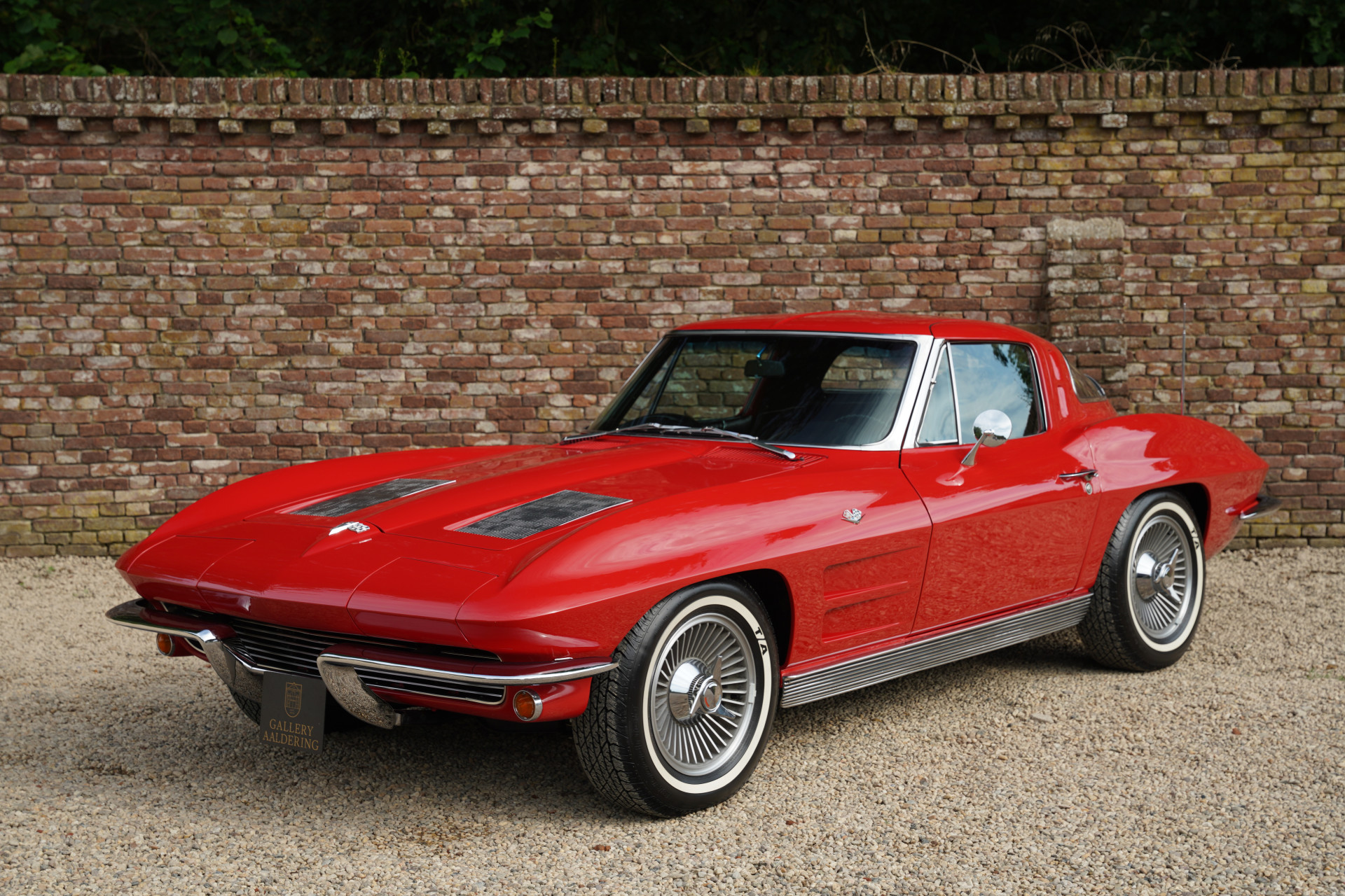 Chevrolet Corvette C2 Sting Ray Split Window “One year only”