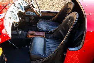 Foto 105 di 118: Healey Silverstone “The D-type from Kenya”