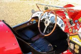 Foto 3 di 118: Healey Silverstone “The D-type from Kenya”