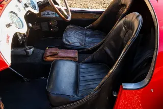 Foto 49 di 118: Healey Silverstone “The D-type from Kenya”
