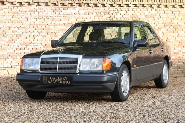Mercedes Benz 200 E W124 “36.000 km with one owner” NEW ORIGINAL CONDITION!