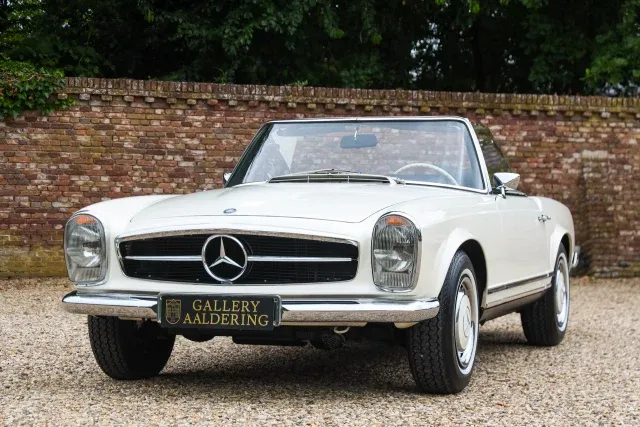Mercedes-Benz 280 SL Pagode “Completely Data card correct”