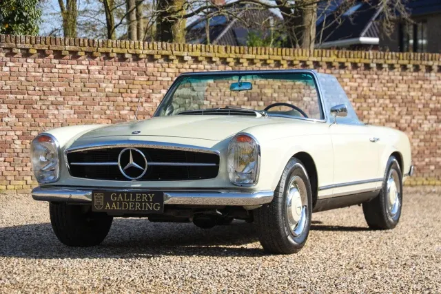 Mercedes Benz 230 SL Pagode “Second owner and 42.000 miles since 1967”