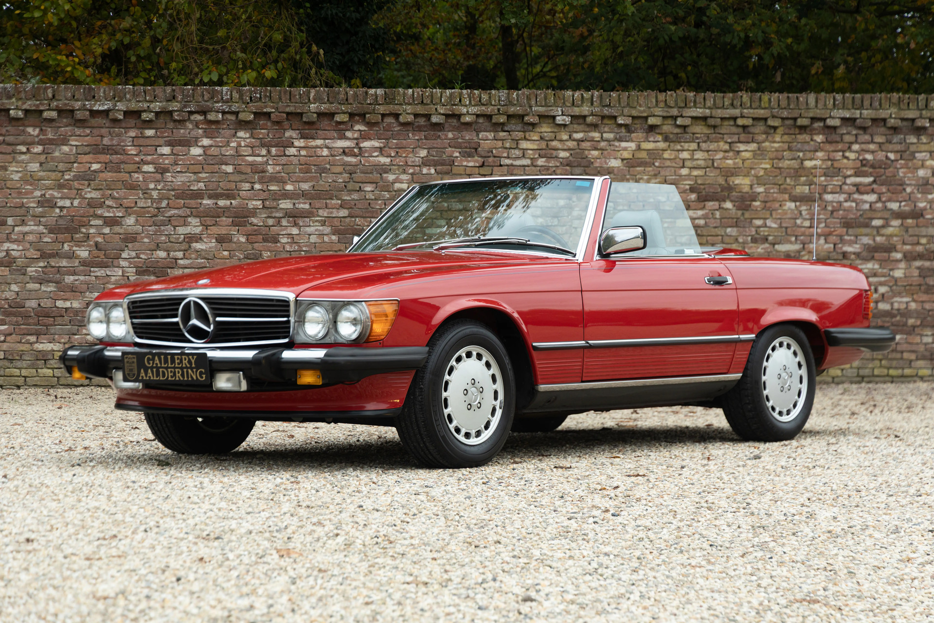 Mercedes Benz 560 SL “Becker Grand Prix”