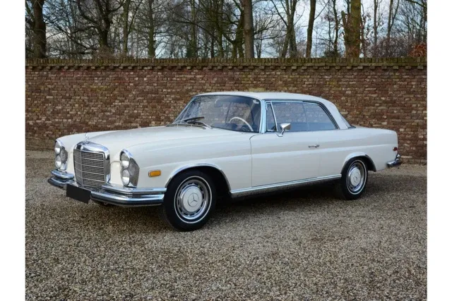 Mercedes-Benz 280 SE 3.5 Coupe (W111-026)