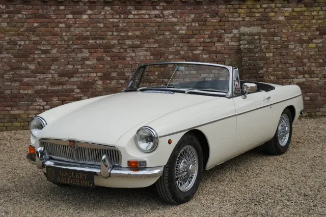 MG B MkI Roadster “The steel-dash”