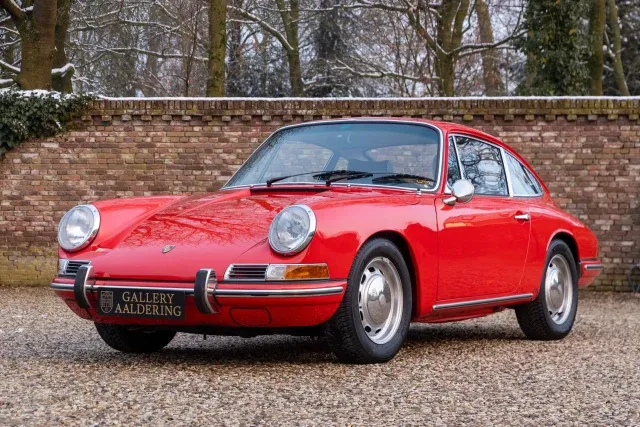 Porsche 912 Coupe SWB “5-gauge dashboard”