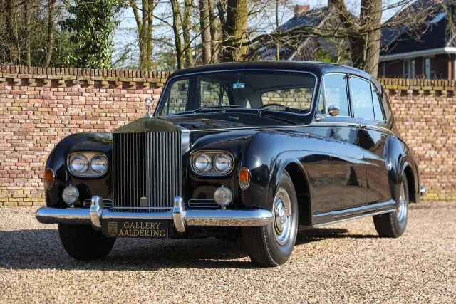 Rolls Royce Phantom V by James Young “The 1962 Paris Salon-Porte de Versailles”