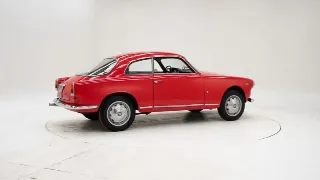 Photo 2 sur 40: Alfa Romeo Giulia Sprint 1300