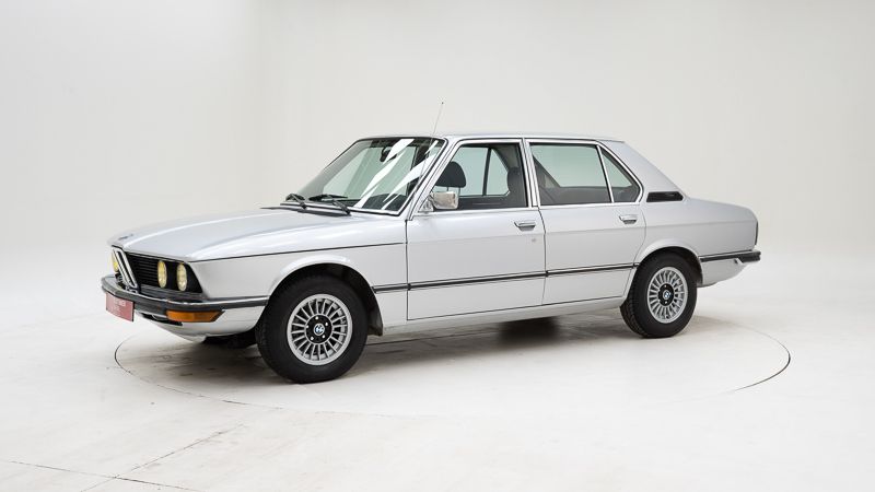 BMW 520 E12
