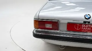 Photo 34 sur 40: BMW 520 E12