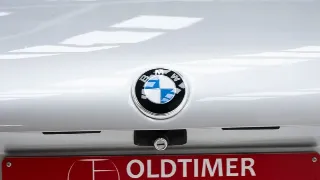 Photo 37 sur 40: BMW 520 E12