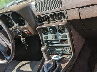 Photo 2 sur 8: Porsche 944 | 1984 | Route 66 Auctions