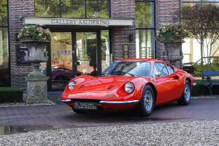 Foto 121 di 179: Ferrari 246 GT “Dino Rosso”