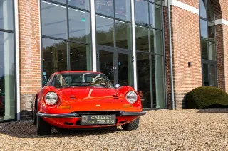 Foto 123 di 179: Ferrari 246 GT “Dino Rosso”