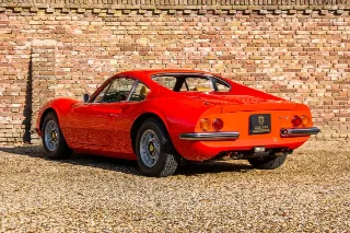 Foto 2 di 179: Ferrari 246 GT “Dino Rosso”