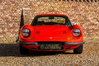 Foto 5 di 179: Ferrari 246 GT “Dino Rosso”