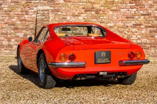 Foto 6 di 179: Ferrari 246 GT “Dino Rosso”
