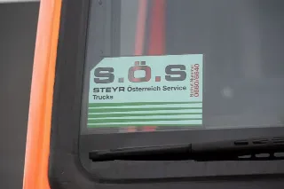 Foto 10 di 40: STEYR 10 S 18 4x4 Feuerwehr wohn mobile