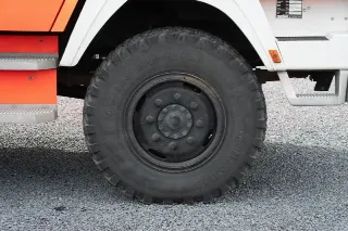 Foto 18 di 40: STEYR 10 S 18 4x4 Feuerwehr wohn mobile