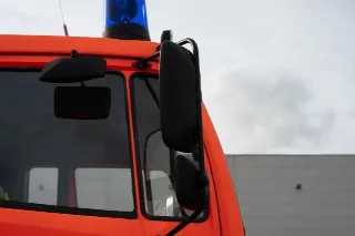 Foto 20 di 40: STEYR 10 S 18 4x4 Feuerwehr wohn mobile
