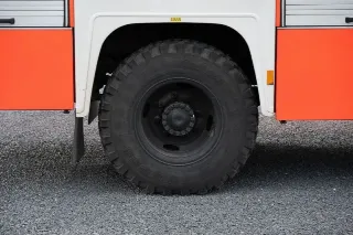 Foto 31 di 40: STEYR 10 S 18 4x4 Feuerwehr wohn mobile