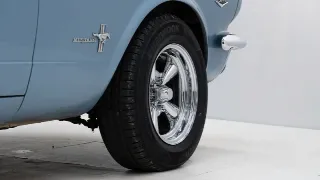 Photo 24 of 40: Ford Mustang