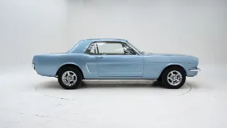 Photo 6 of 40: Ford Mustang