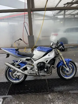 Foto 1 di 8: Yamaha YZF-R1 | 1998 | Route 66 Auctions