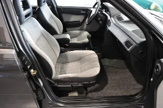 Foto 15 di 27: Alfa Romeo 155 1.8i Twin Spark cat Clima CRS supertagliandata
