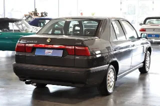 Foto 20 di 27: Alfa Romeo 155 1.8i Twin Spark cat Clima CRS supertagliandata