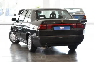 Foto 2 di 27: Alfa Romeo 155 1.8i Twin Spark cat Clima CRS supertagliandata