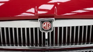 Foto 17 di 40: MG B roadster + Hardtop