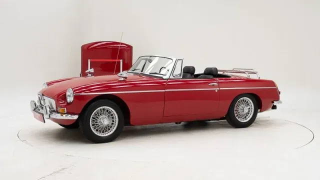 MG B roadster + Hardtop